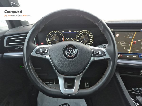 Volkswagen Touareg One Million R-line 4Motion 3.0 tdi, Automat